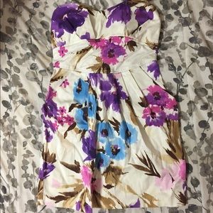 Floral dress with pockets